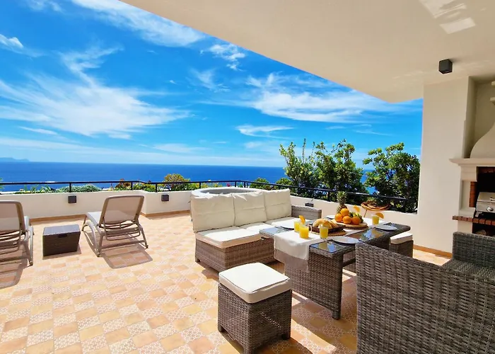 Casa Ulli By Lovelystay * Caniço